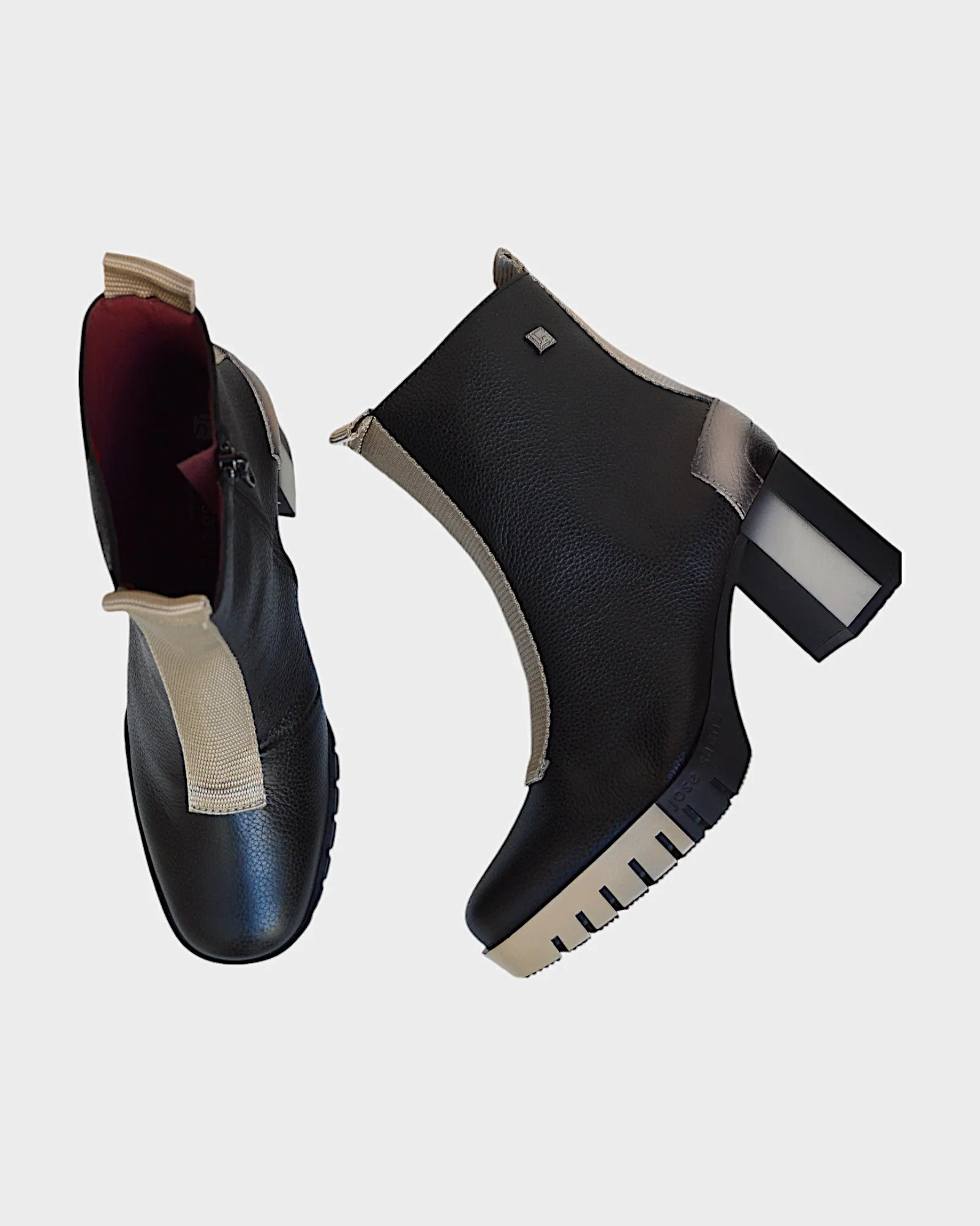Jose Saenz 7247 Size 37 only